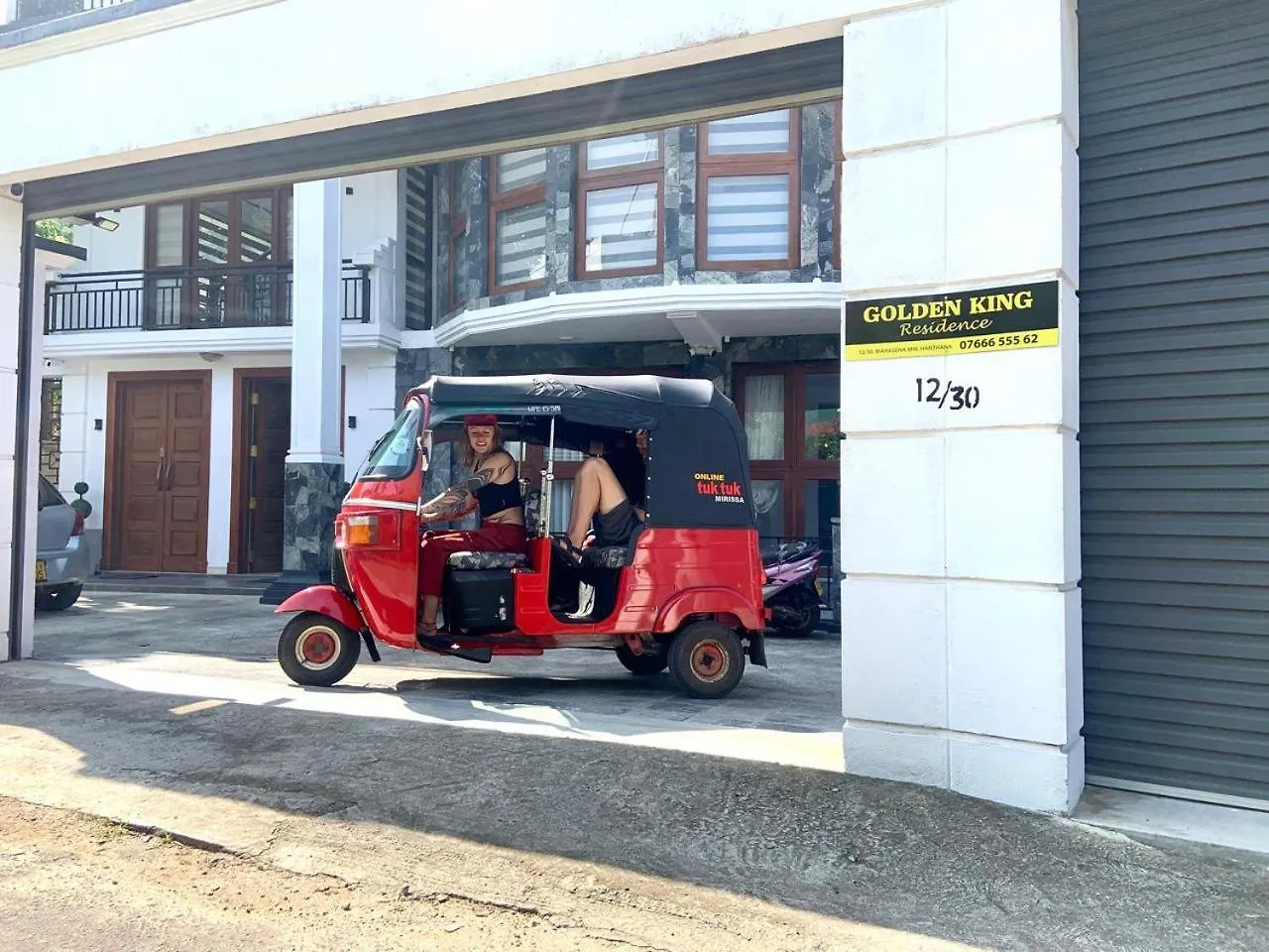 Golden King Residence - Free Pickup From Kandy Railway Station 0*,